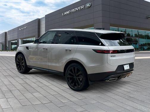 Borasco Grey Metallic 2026 Land Rover Range Rover Sport SE