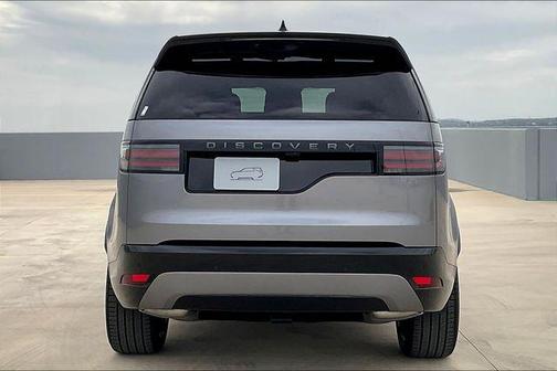 2025 Land Rover Discovery P300 Dynamic SE