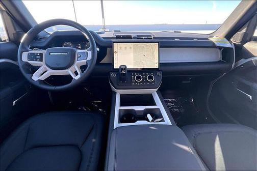 2026 Land Rover Defender P400 X-Dynamic SE