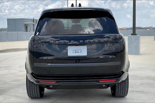 2025 Land Rover Range Rover P400 SE