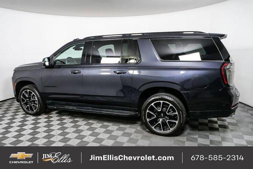 2025 Chevrolet Suburban RST