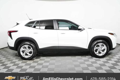 Summit White 2026 Chevrolet Trax LS