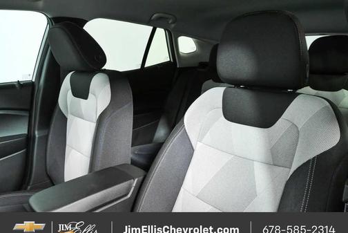 Summit White 2026 Chevrolet Trax LS