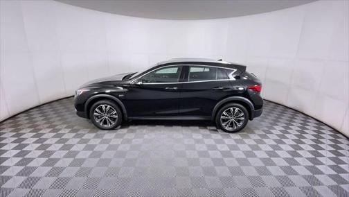 2018 INFINITI QX30 ESSENTIAL