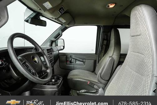 Summit White 2020 Chevrolet Express 3500 RWD 3500 Extended Wheelbase LT