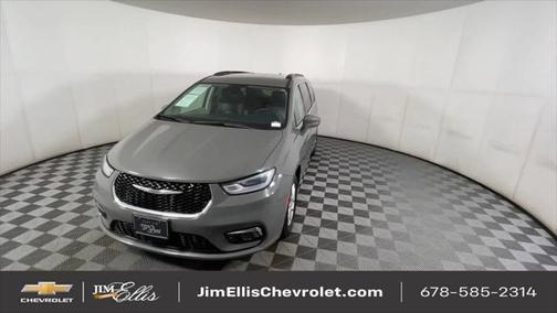 2022 Chrysler Pacifica Touring L