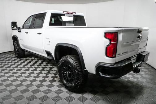 2026 Chevrolet Silverado 2500 Crew Cab, Standard Bed, XR2, 4WD