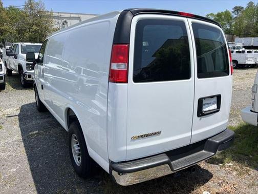 2025 Chevrolet Express 2500 RWD 2500 Regular Wheelbase WT