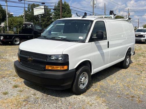 2025 Chevrolet Express 2500 RWD 2500 Regular Wheelbase WT