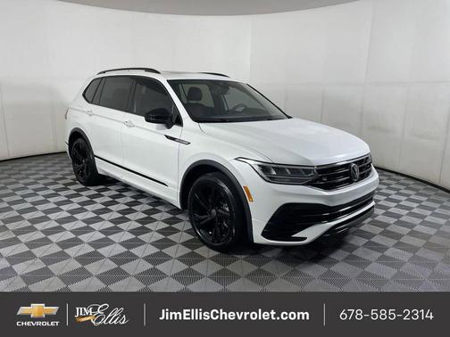 2024 Volkswagen Tiguan 2.0T SE R-Line Black