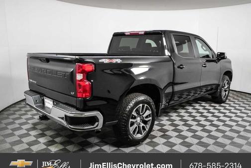 Black 2022 Chevrolet Silverado 1500 LT