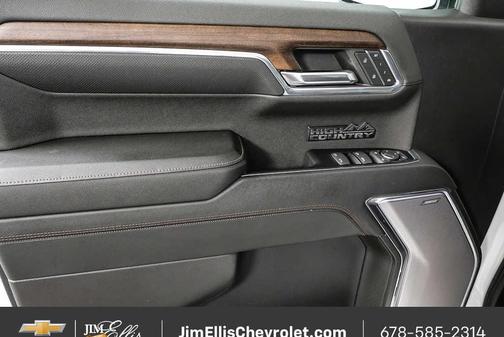 Iridescent Pearl Tricoat 2024 Chevrolet Silverado 1500 High Country