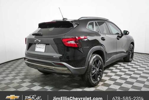 Mosaic Black Metallic 2026 Chevrolet Trax FWD ACTIV