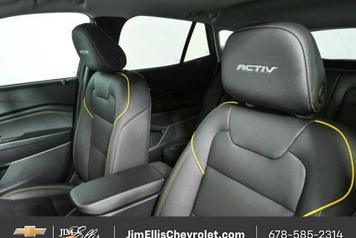 Mosaic Black Metallic 2026 Chevrolet Trax FWD ACTIV