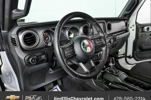 Bright White Clearcoat 2023 Jeep Wrangler Sport S