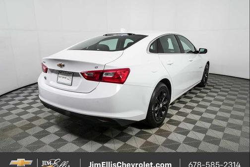 Summit White 2024 Chevrolet Malibu FWD 1LT