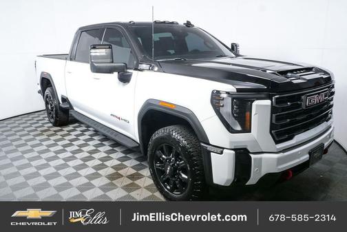 Summit White 2025 GMC Sierra 2500 AT4