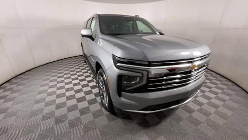 2025 Chevrolet Suburban LT