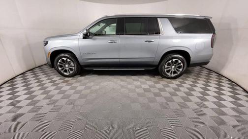 2025 Chevrolet Suburban LT