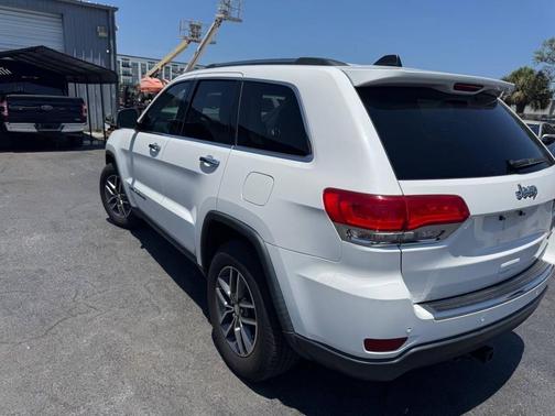 Bright White Clearcoat 2017 Jeep Grand Cherokee Limited