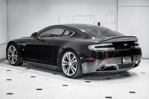 2011 Aston Martin V12 Vantage 