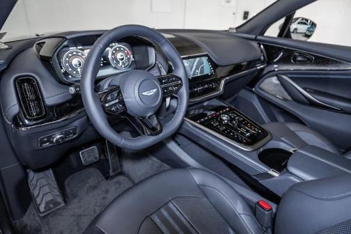 2025 Aston Martin DBX 707