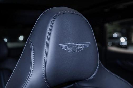 2025 Aston Martin DBX 707