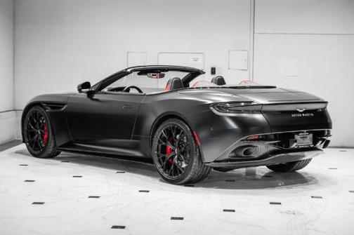 2025 Aston Martin DB12 Volante