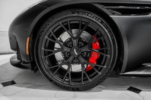 2025 Aston Martin DB12 Volante