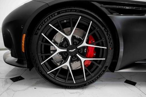 2025 Aston Martin DB12 Volante