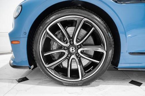 Jetstream II Metallic 2024 Bentley Flying Spur EDITION 8