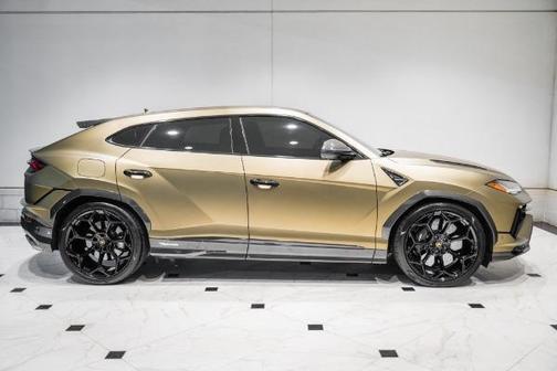 Verde 2024 Lamborghini Urus Performante