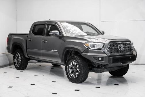 2017 Toyota Tacoma 
