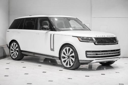 Fuji White 2026 Land Rover Range Rover P400 SE 7 Seat