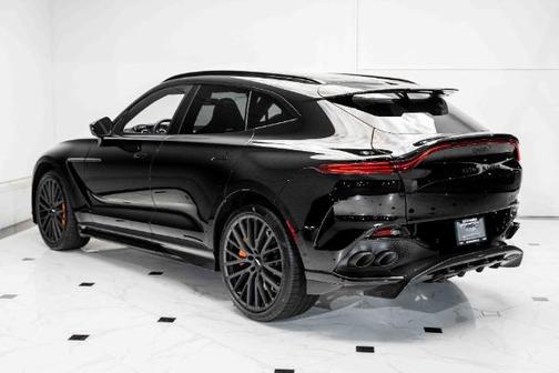 2023 Aston Martin DBX 707