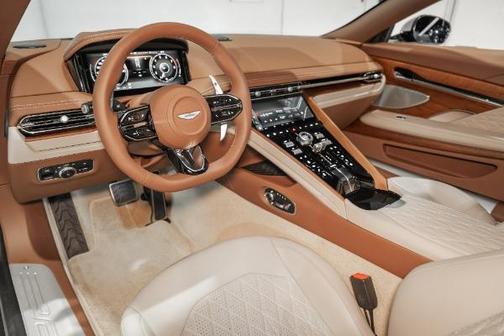 2025 Aston Martin DB12 Base