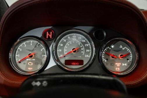 2002 Aston Martin V12 Vanquish 