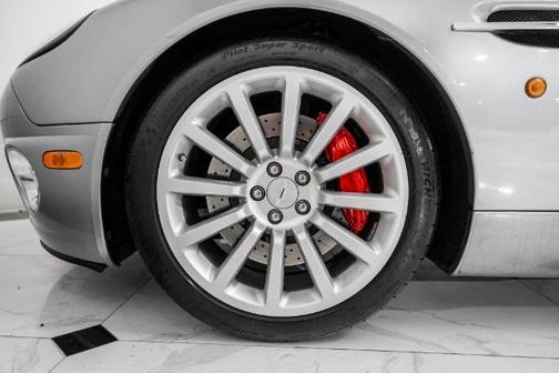 2002 Aston Martin V12 Vanquish 