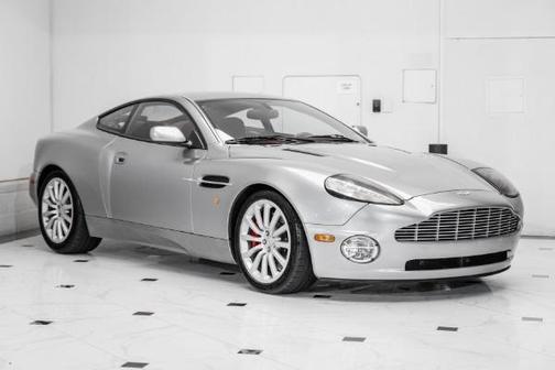 2002 Aston Martin V12 Vanquish 