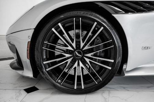 2020 Aston Martin DBS Superleggera Volante