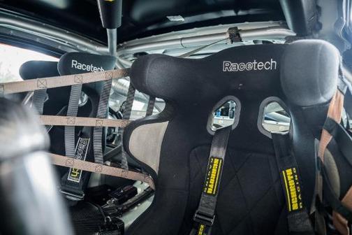 2020 Aston Martin Vantage Base