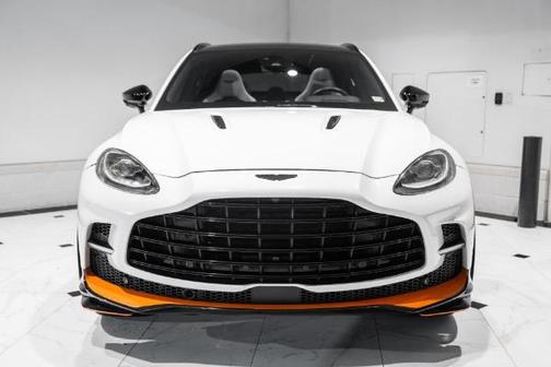 2023 Aston Martin DBX 707