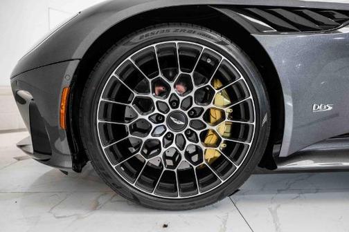 2023 Aston Martin DBS 770 Ultimate Volante