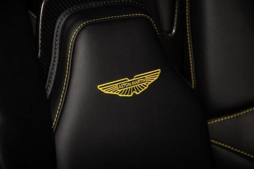 2025 Aston Martin Vantage Base