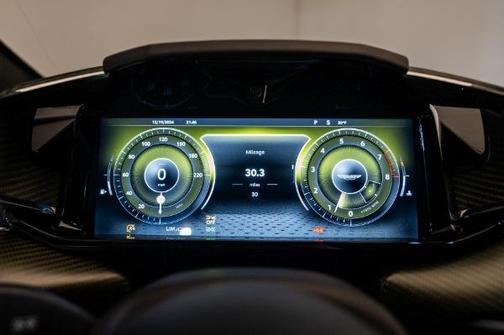 2025 Aston Martin Vantage Base