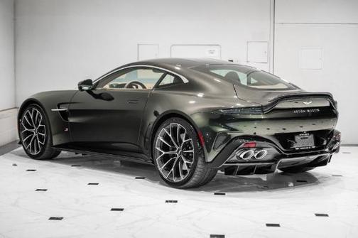 2026 Aston Martin Vantage Base