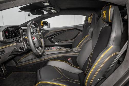 2024 Lamborghini Revuelto Base