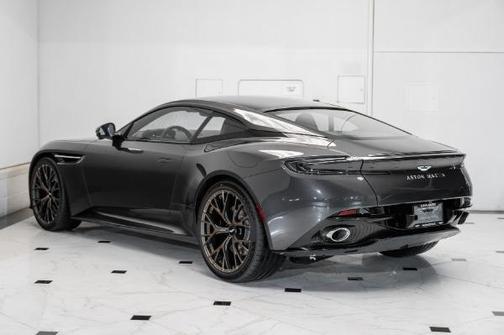 2025 Aston Martin DB12 Base