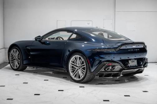 2026 Aston Martin Vantage Base