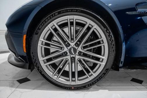 2026 Aston Martin Vantage Base